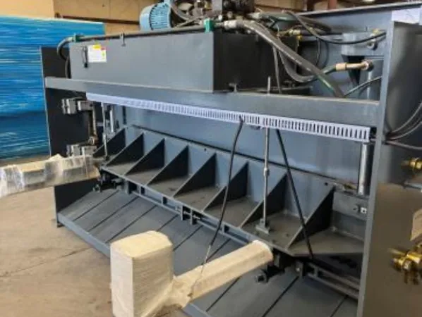 Jayshree Machine Tools Guillotine Shear - KHVR-430