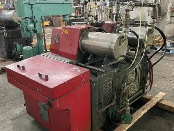 PREMIER 460 VOLT HM15II DUAL CHAMBER MEDIA MILL - HM15II